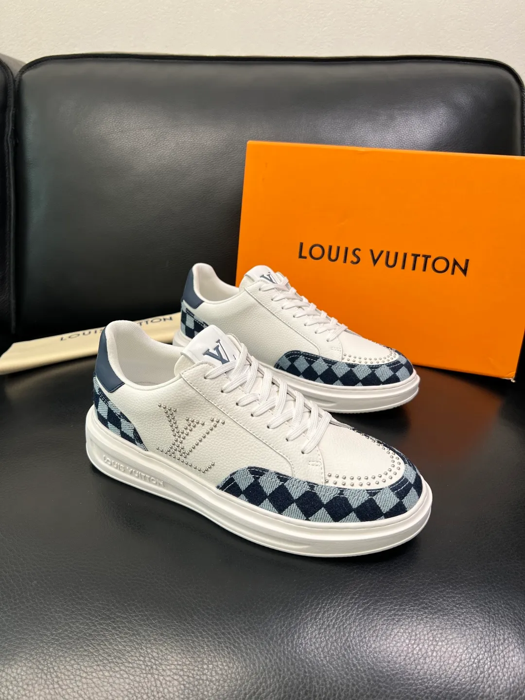 Men's shoes 💰740 Lv high quality top crafts Louis Vuitton, sports sneakers counter synchronization, uppers imported from Italy, high quality splicing colorful complex crafts, imported cowhide lining soft and comfortable, soles: original soles specially provided by the original factory, T men's shoes 💰U exclusive movable molded soles super comfortable, original factory single goods, code number 38-44 (customized 45)